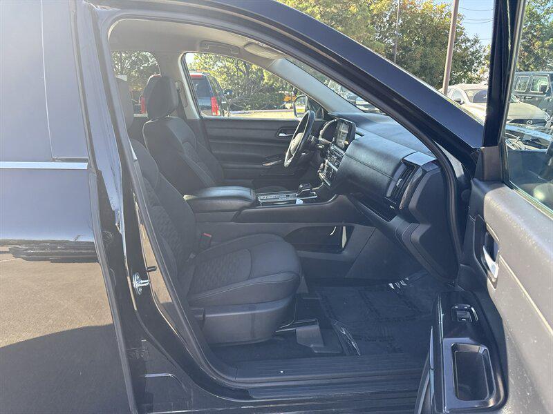 used 2022 Nissan Pathfinder car, priced at $21,888