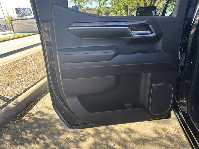 used 2024 GMC Sierra 1500 car, priced at $35,888