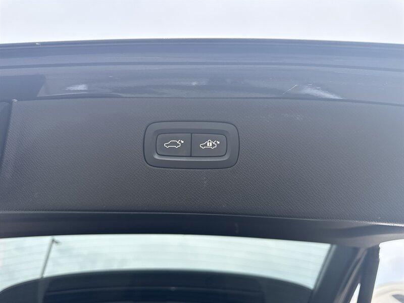 used 2024 Volvo XC90 Recharge Plug-In Hybrid car, priced at $38,888