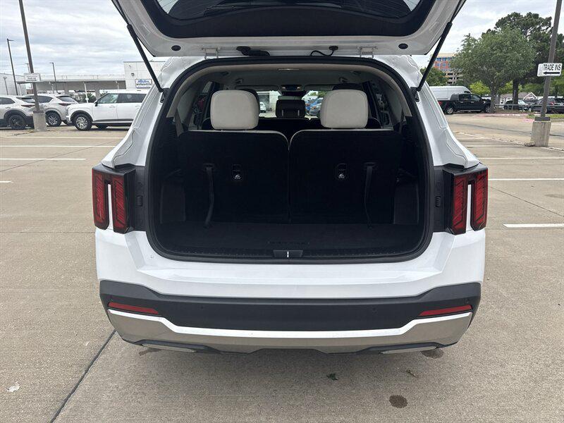 used 2024 Kia Sorento car, priced at $26,888