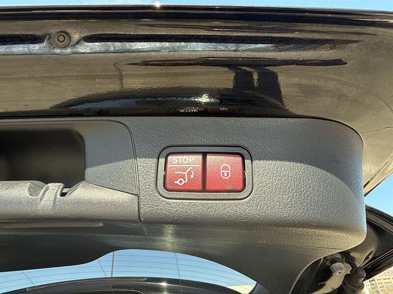 used 2022 Mercedes-Benz GLB 250 car, priced at $26,888