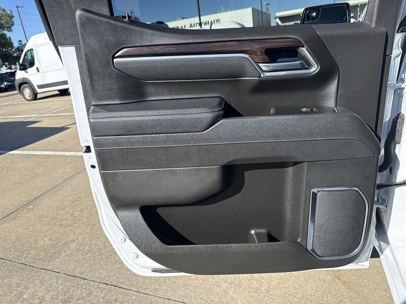 used 2025 GMC Sierra 1500 car, priced at $39,888