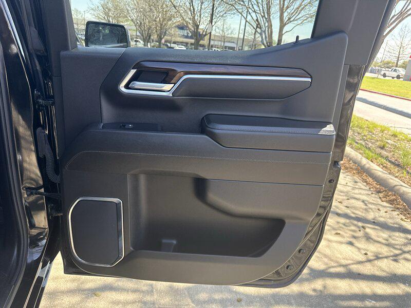 used 2025 GMC Sierra 1500 car, priced at $38,888