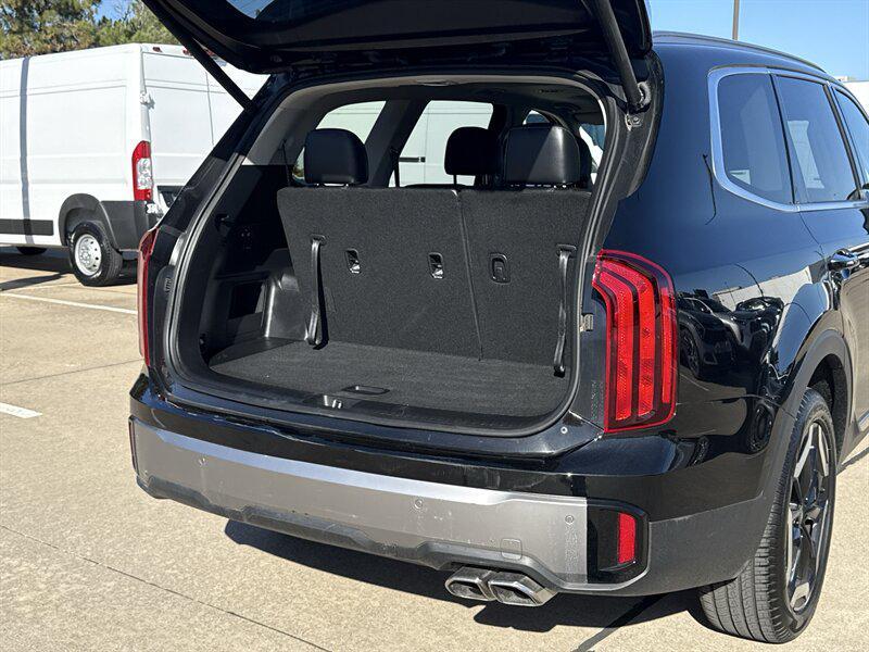 used 2025 Kia Telluride car, priced at $36,888