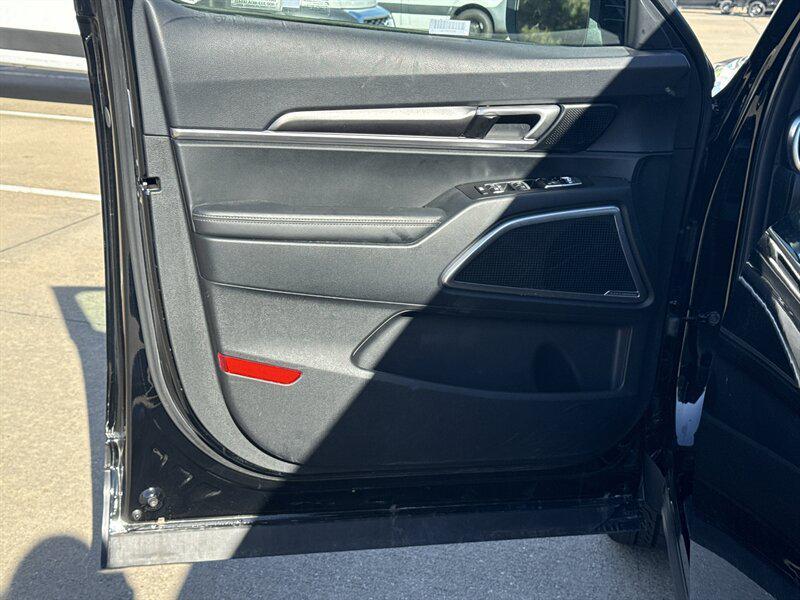 used 2025 Kia Telluride car, priced at $36,888