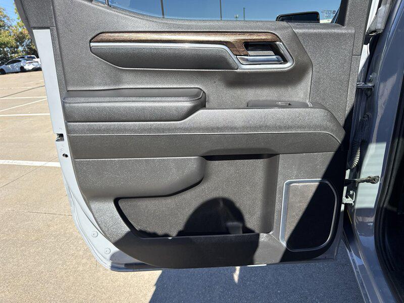 used 2024 GMC Sierra 1500 car, priced at $32,888