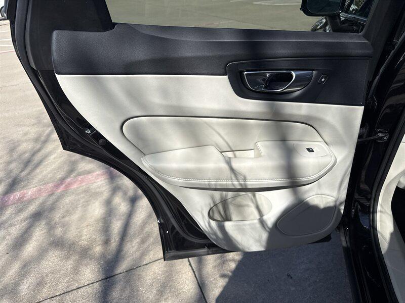 used 2023 Volvo XC60 car, priced at $26,888