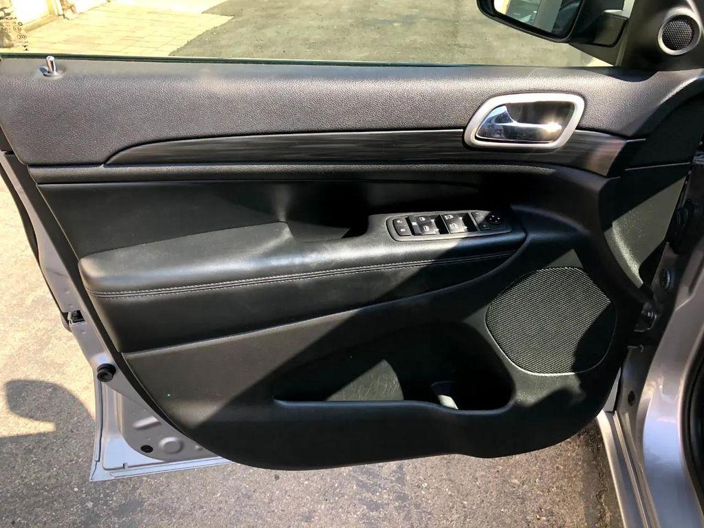 used 2020 Jeep Grand Cherokee car, priced at $19,256