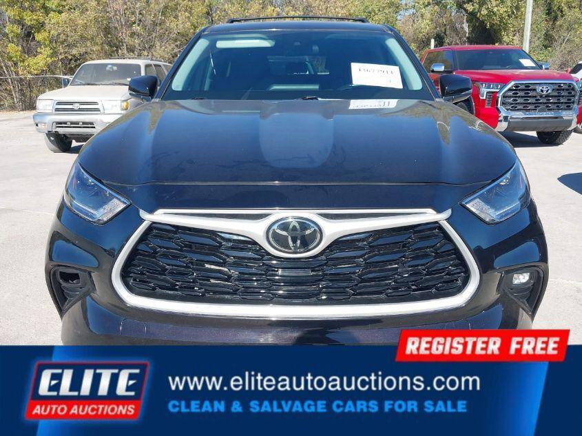 used 2021 Toyota Highlander car, priced at $23,300
