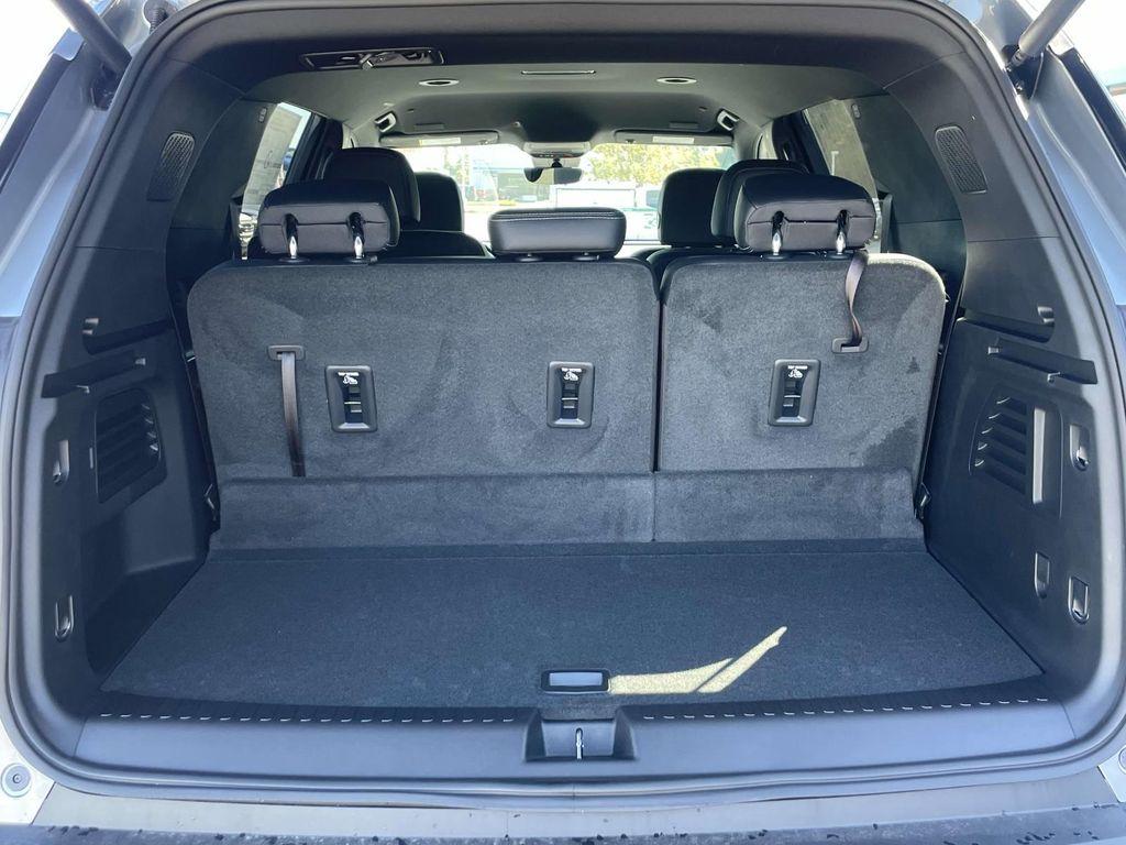 new 2026 Chevrolet Traverse car, priced at $52,805