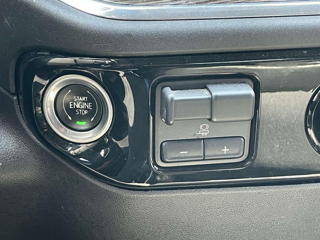 used 2024 Chevrolet Silverado 2500 car, priced at $47,400