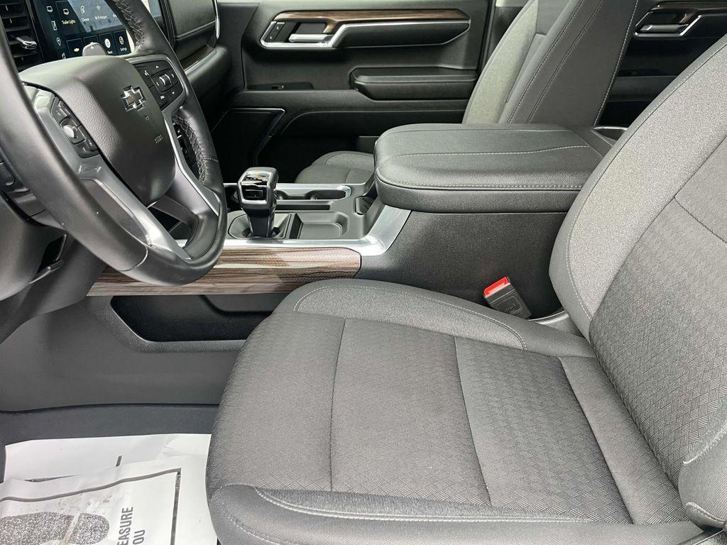 used 2024 Chevrolet Silverado 1500 car, priced at $45,995