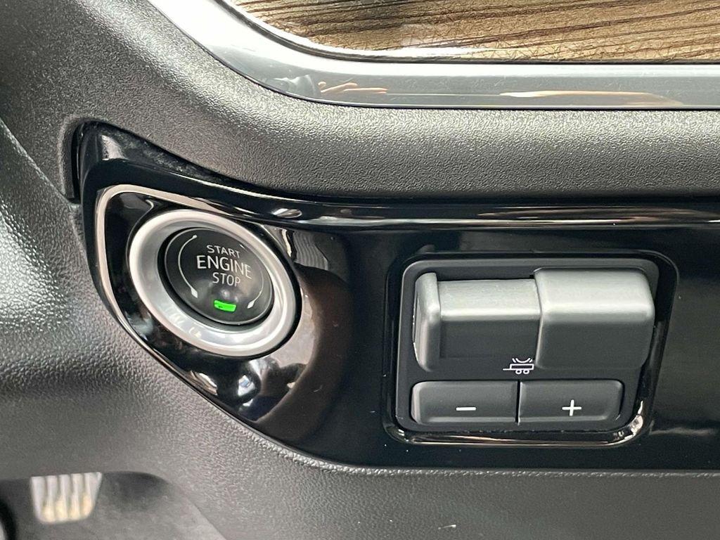 used 2024 Chevrolet Silverado 2500 car, priced at $48,900