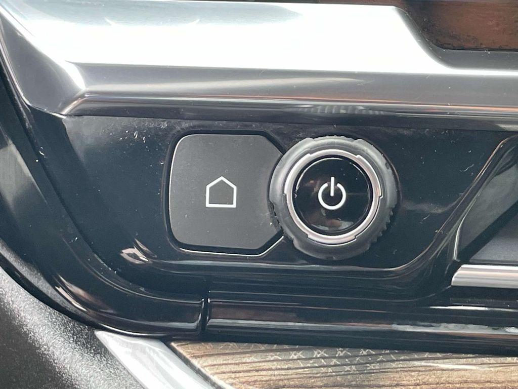 used 2024 Chevrolet Silverado 2500 car, priced at $48,900