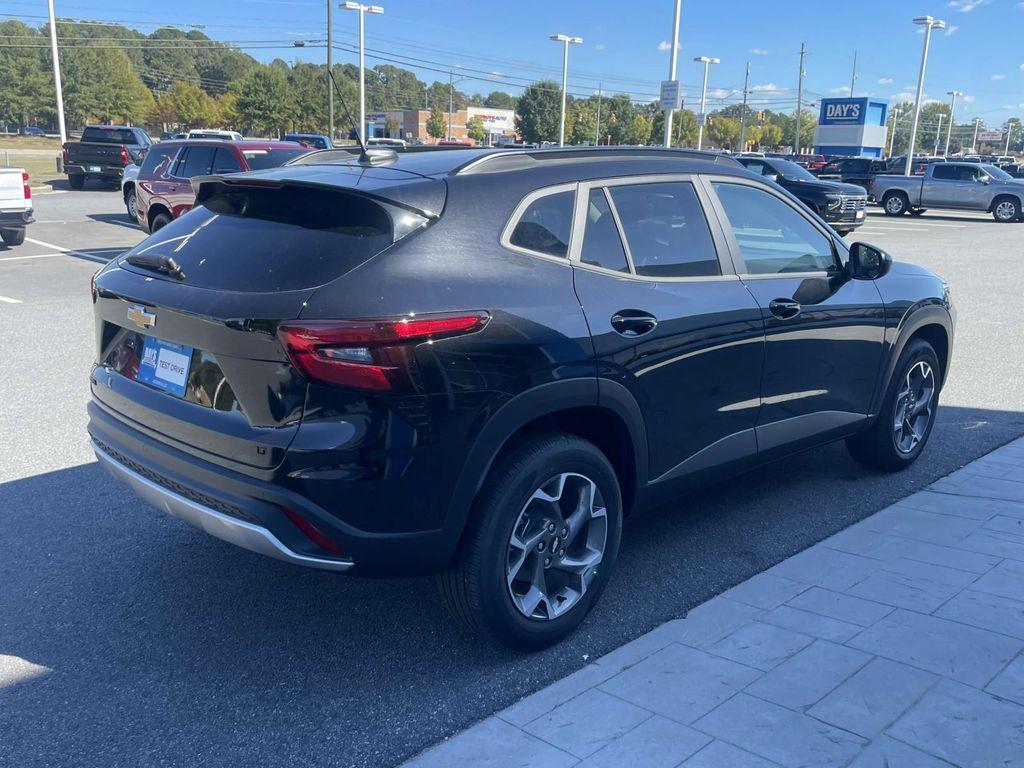 new 2025 Chevrolet Trax car, priced at $26,655