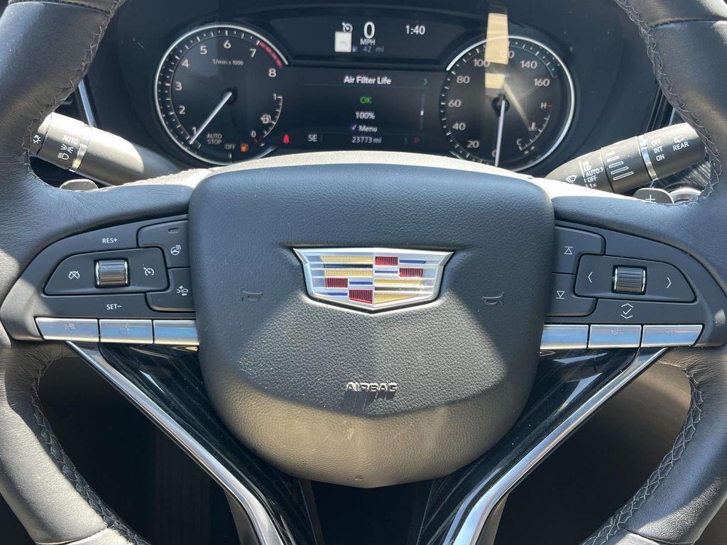 used 2025 Cadillac XT6 car, priced at $44,800