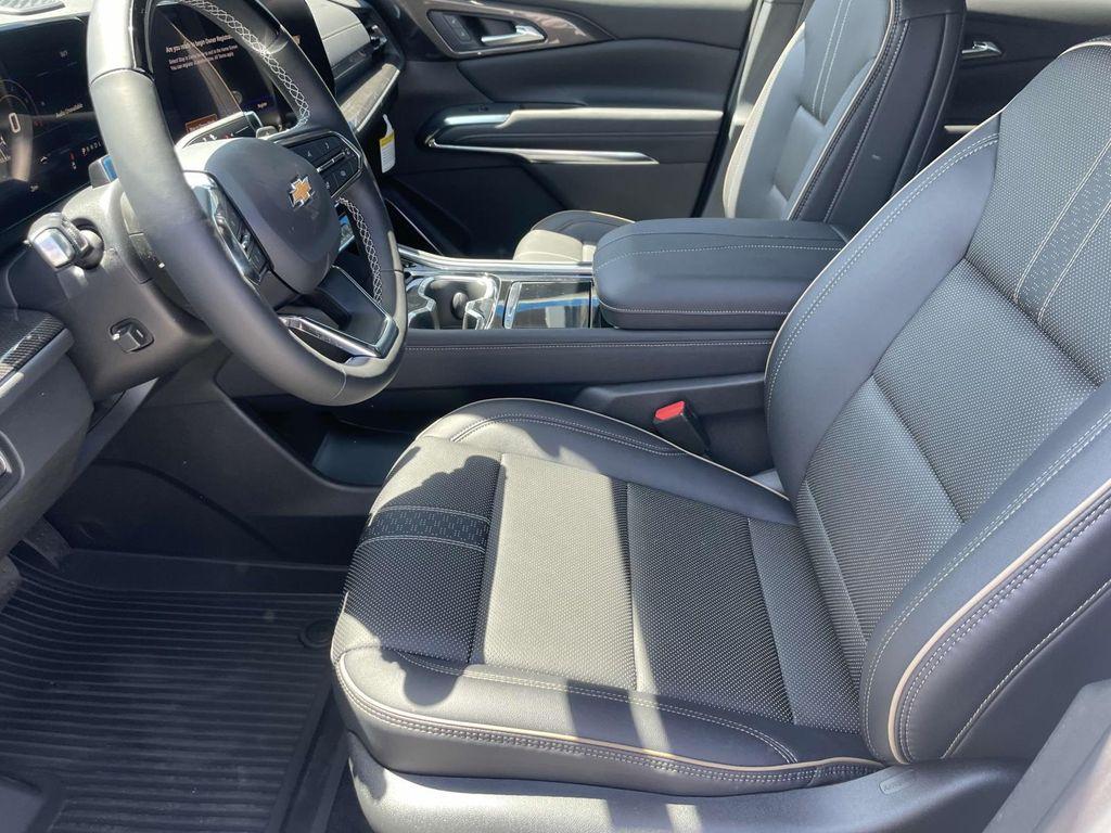 new 2026 Chevrolet Traverse car, priced at $59,413