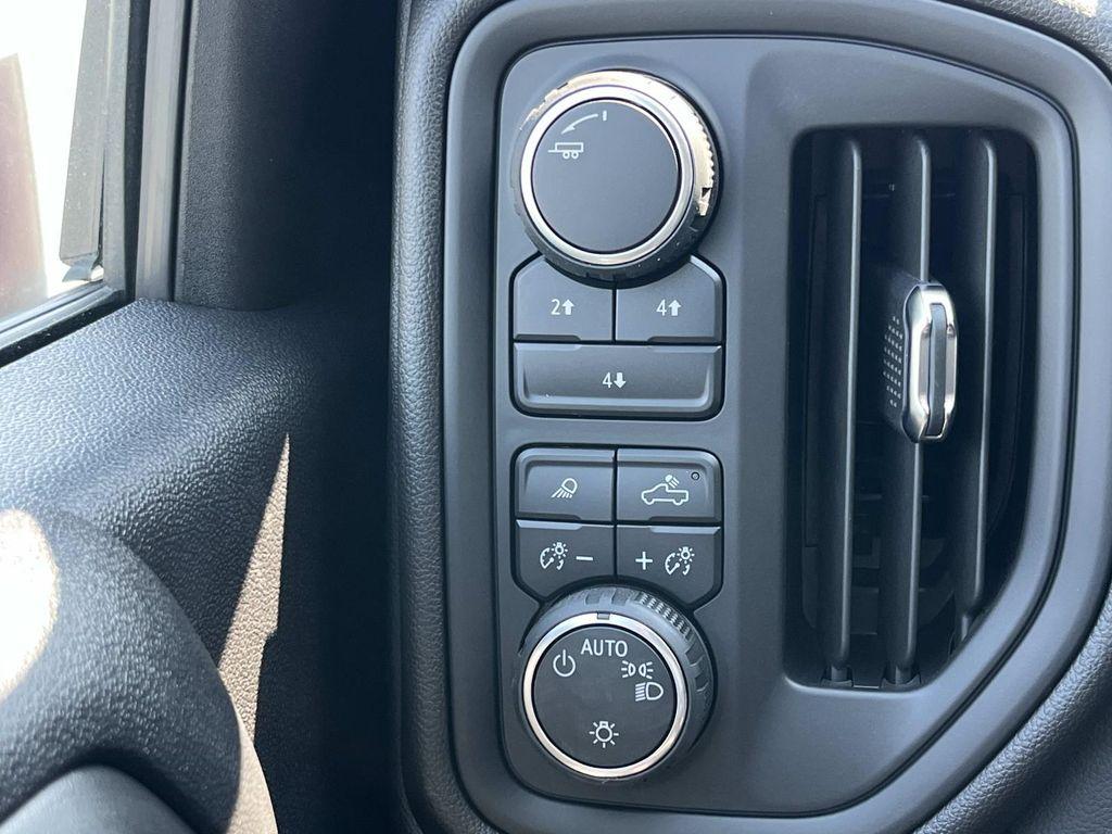 new 2025 Chevrolet Silverado 2500 car, priced at $68,725