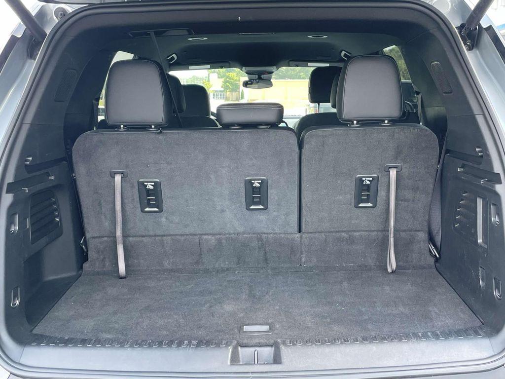 used 2025 Chevrolet Traverse car, priced at $38,400