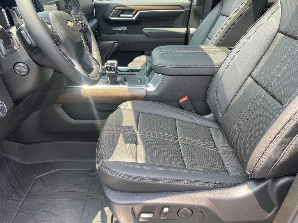 new 2025 Chevrolet Silverado 1500 car, priced at $76,390