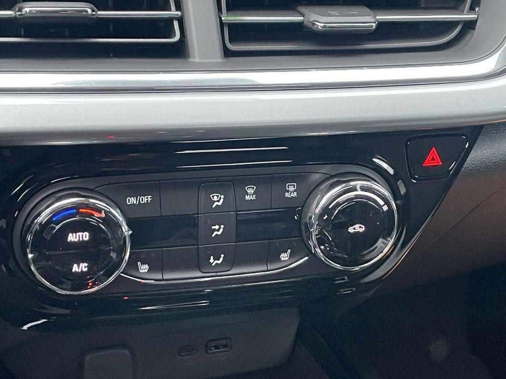 new 2026 Chevrolet Trax car, priced at $25,885