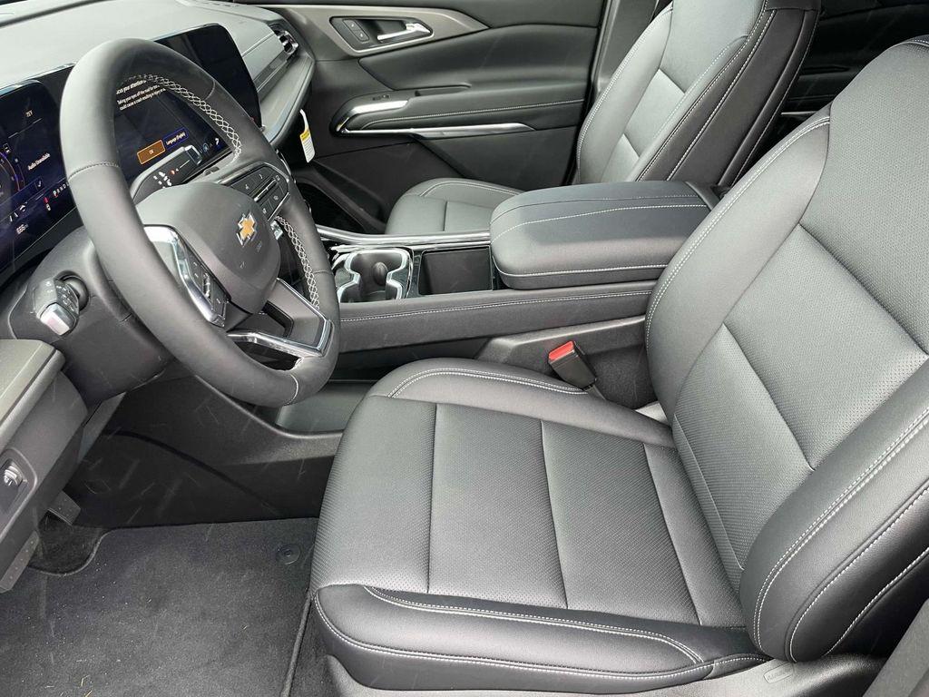 new 2025 Chevrolet Traverse car, priced at $44,090