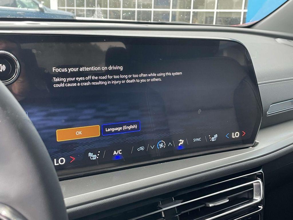 new 2025 Chevrolet Traverse car, priced at $44,090