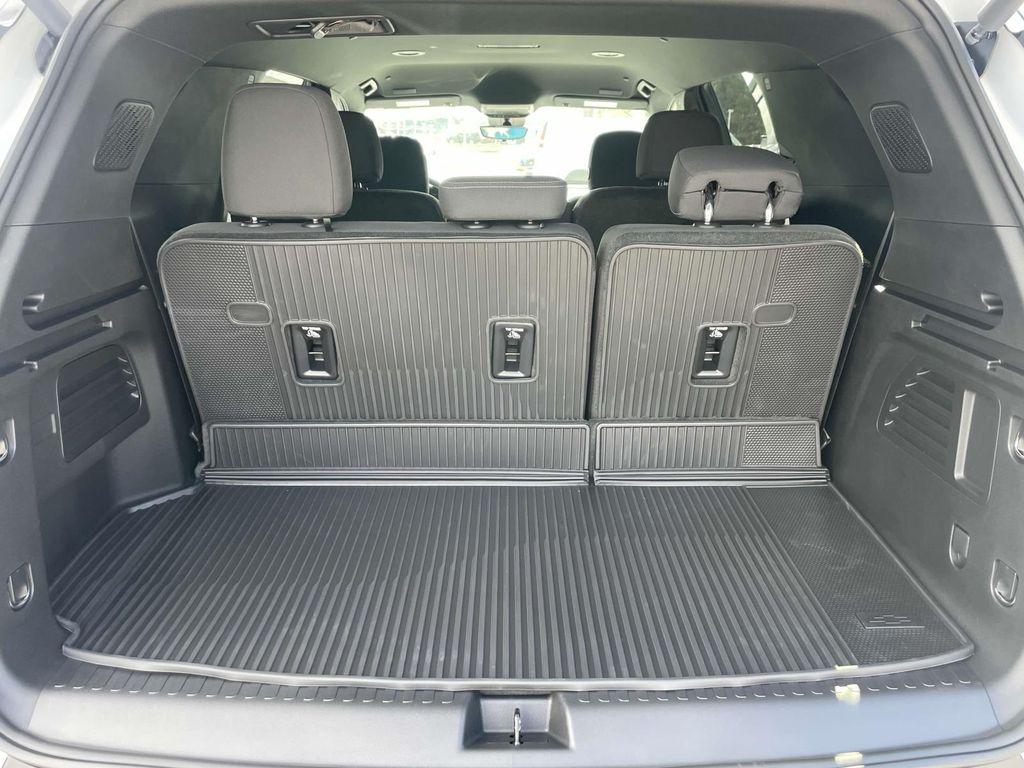 new 2026 Chevrolet Traverse car, priced at $46,630