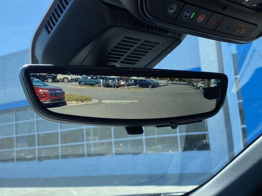 new 2026 Chevrolet Equinox car, priced at $37,290