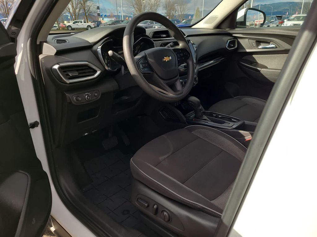 used 2022 Chevrolet TrailBlazer car, priced at $17,998