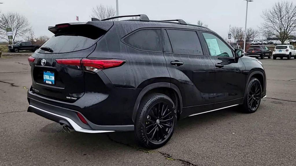 used 2023 Toyota Highlander car, priced at $35,998