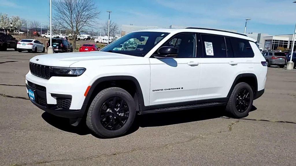 used 2024 Jeep Grand Cherokee L car, priced at $29,998