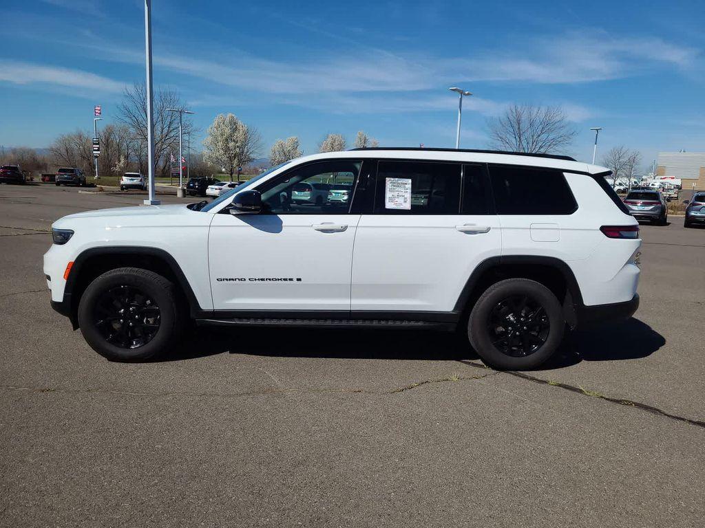 used 2024 Jeep Grand Cherokee L car, priced at $29,998