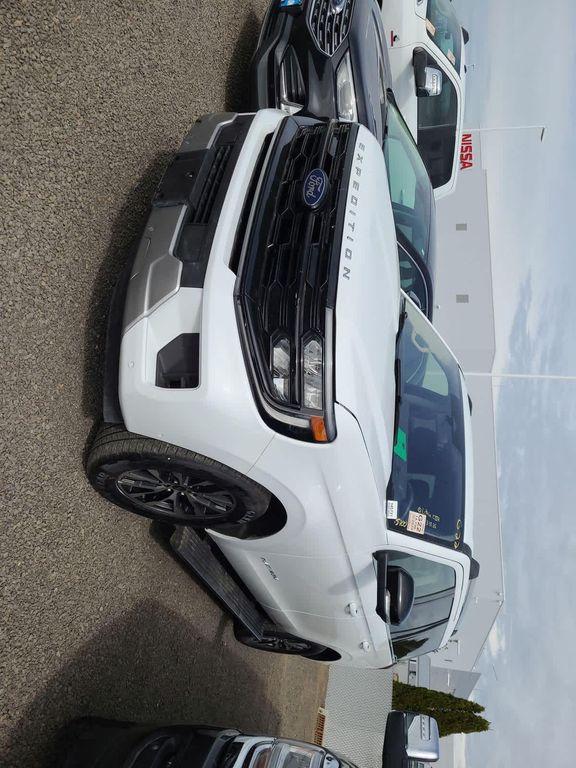used 2025 Ford Expedition car, priced at $65,998