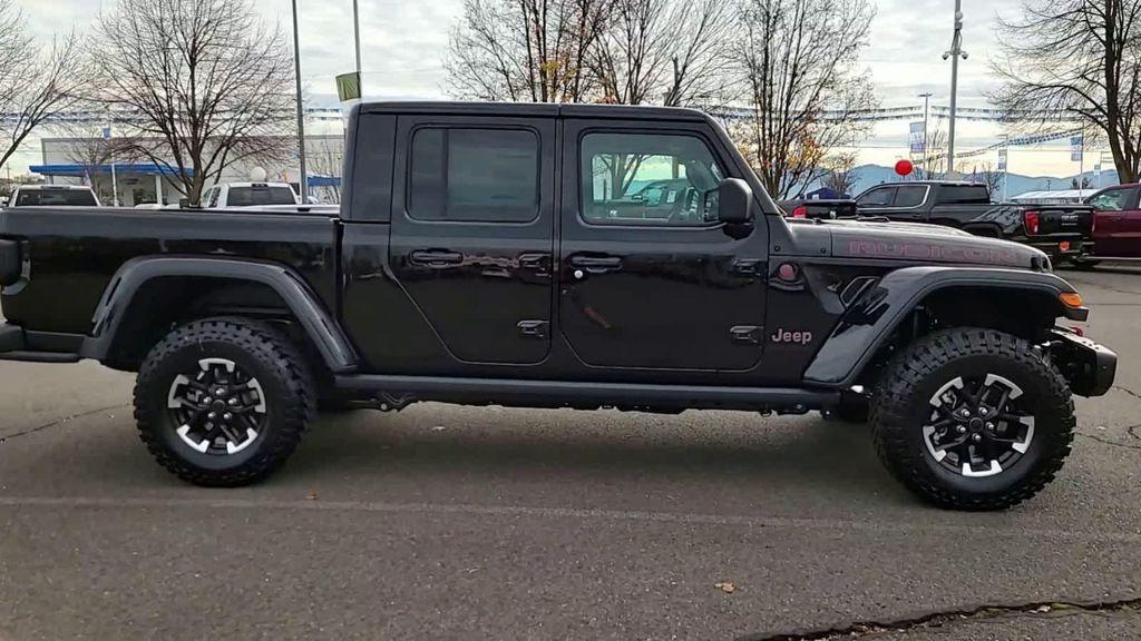 new 2026 Jeep Gladiator car, priced at $57,999