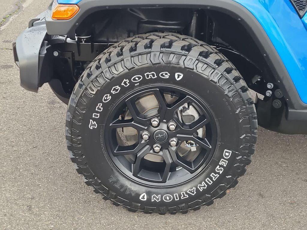 new 2026 Jeep Gladiator car, priced at $46,999