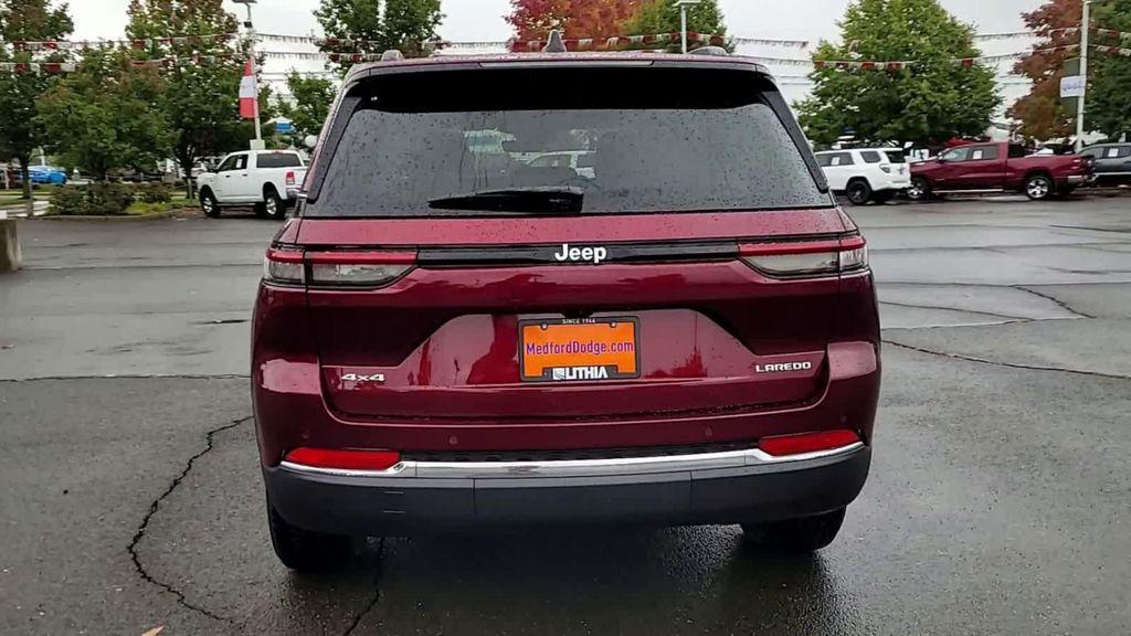 new 2025 Jeep Grand Cherokee car, priced at $32,999