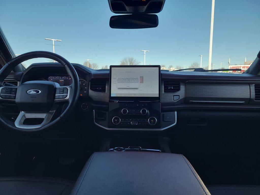 used 2024 Ford Expedition car, priced at $47,198