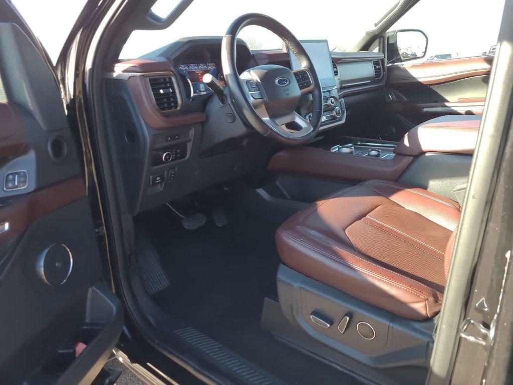 used 2024 Ford Expedition car, priced at $47,198