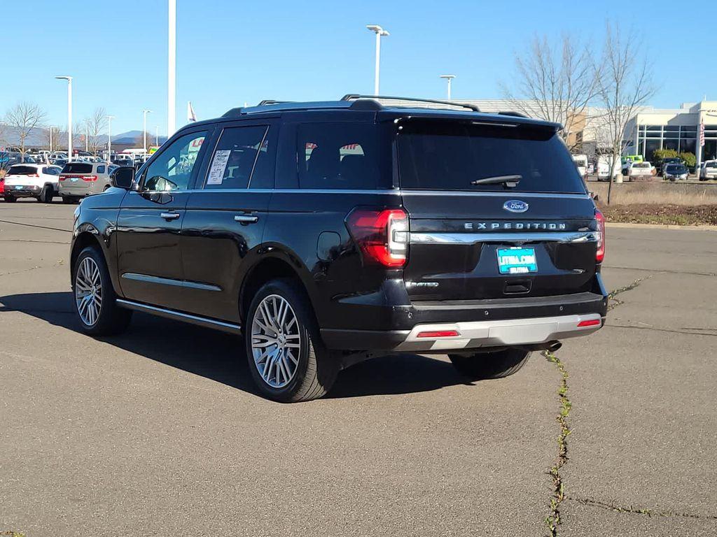 used 2024 Ford Expedition car, priced at $47,198