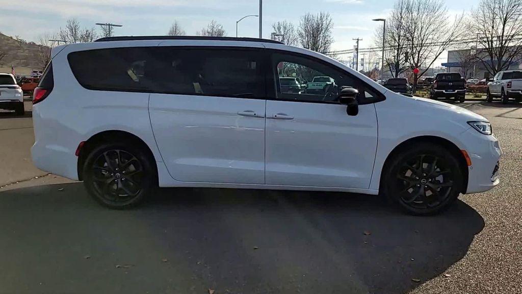 new 2026 Chrysler Pacifica car, priced at $46,999