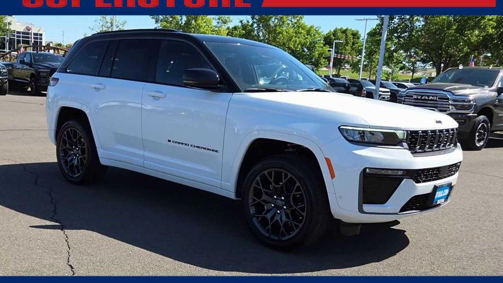 new 2026 Jeep Grand Cherokee car, priced at $61,340