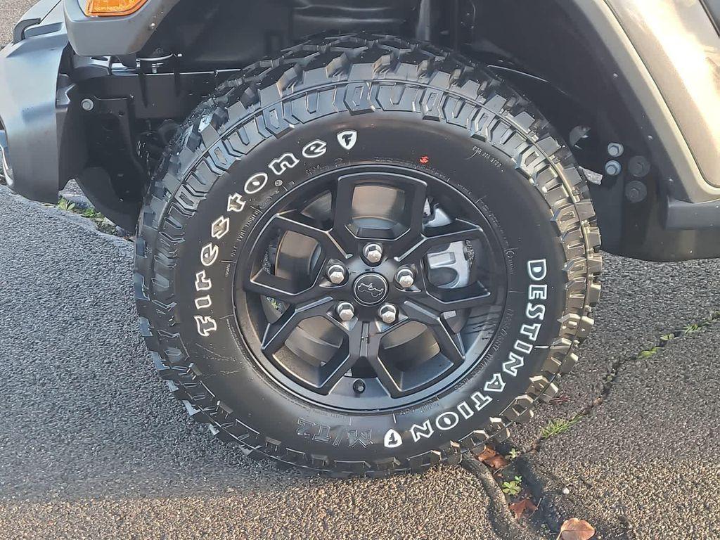 new 2026 Jeep Gladiator car, priced at $45,999