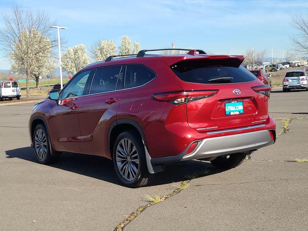 used 2022 Toyota Highlander car, priced at $36,998