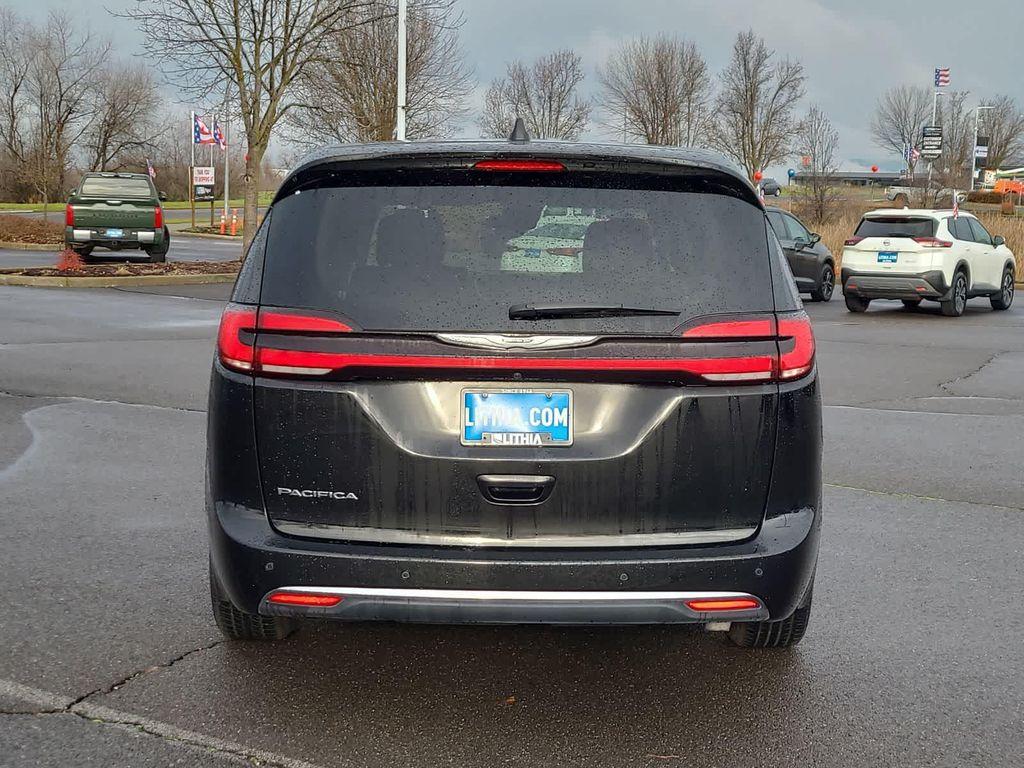 used 2024 Chrysler Pacifica car, priced at $26,998