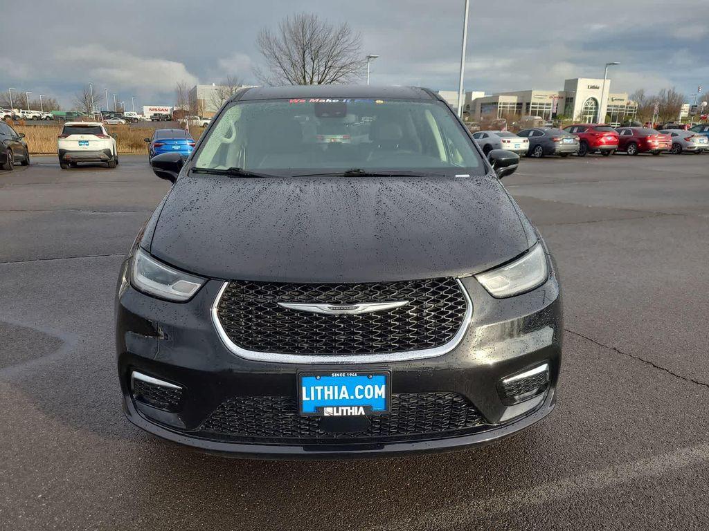 used 2024 Chrysler Pacifica car, priced at $26,998