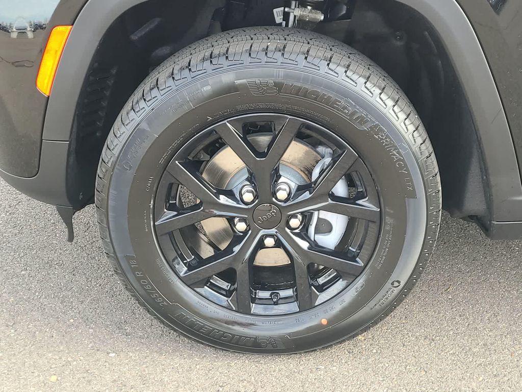 new 2026 Jeep Grand Cherokee car, priced at $49,520