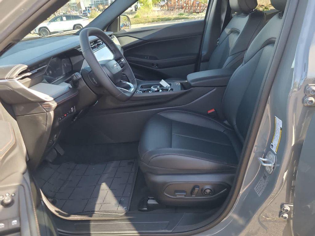 new 2026 Jeep Cherokee car, priced at $39,999