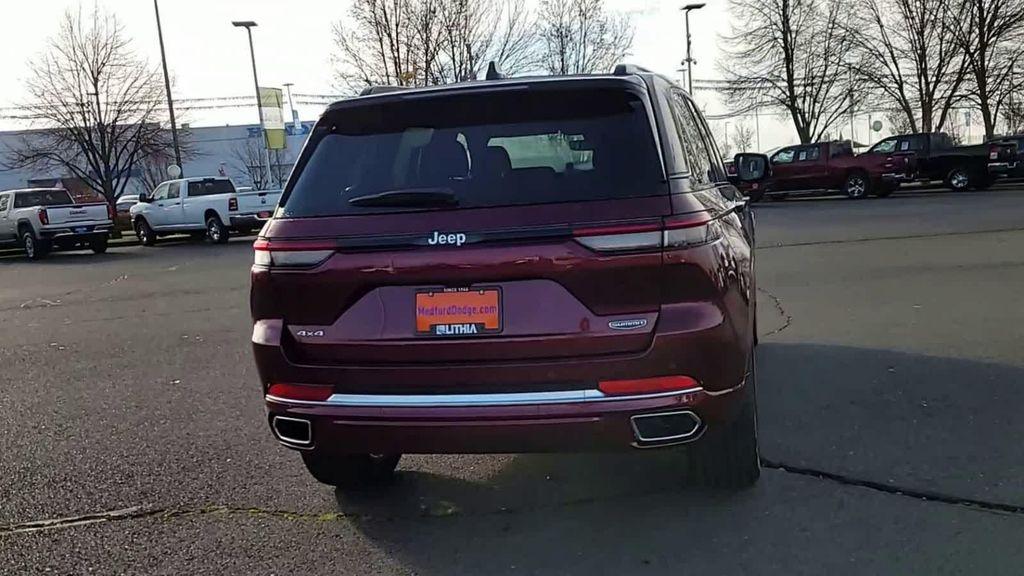 new 2025 Jeep Grand Cherokee car, priced at $52,999