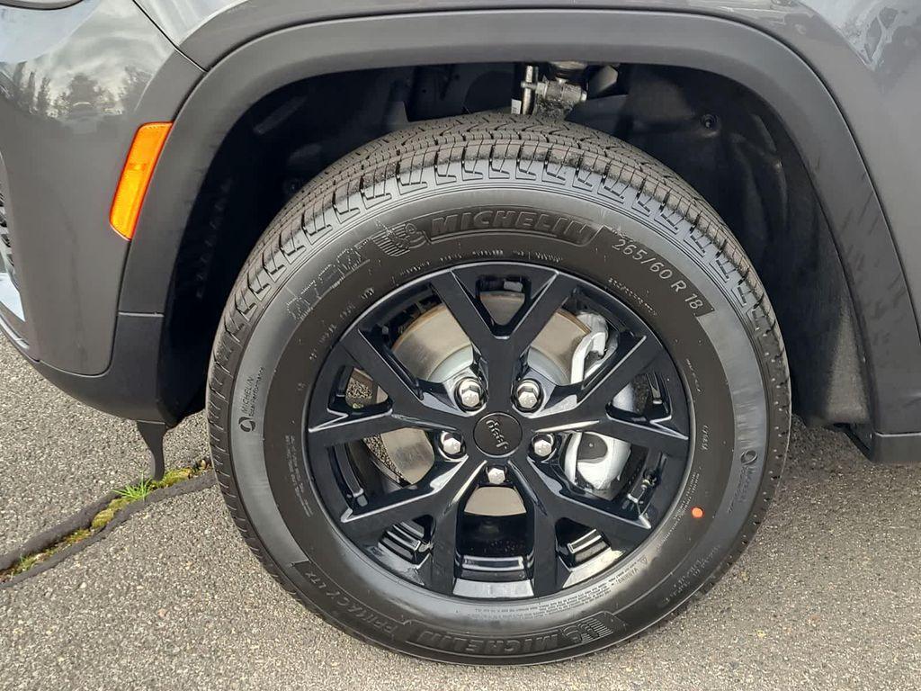 new 2026 Jeep Grand Cherokee car, priced at $49,520